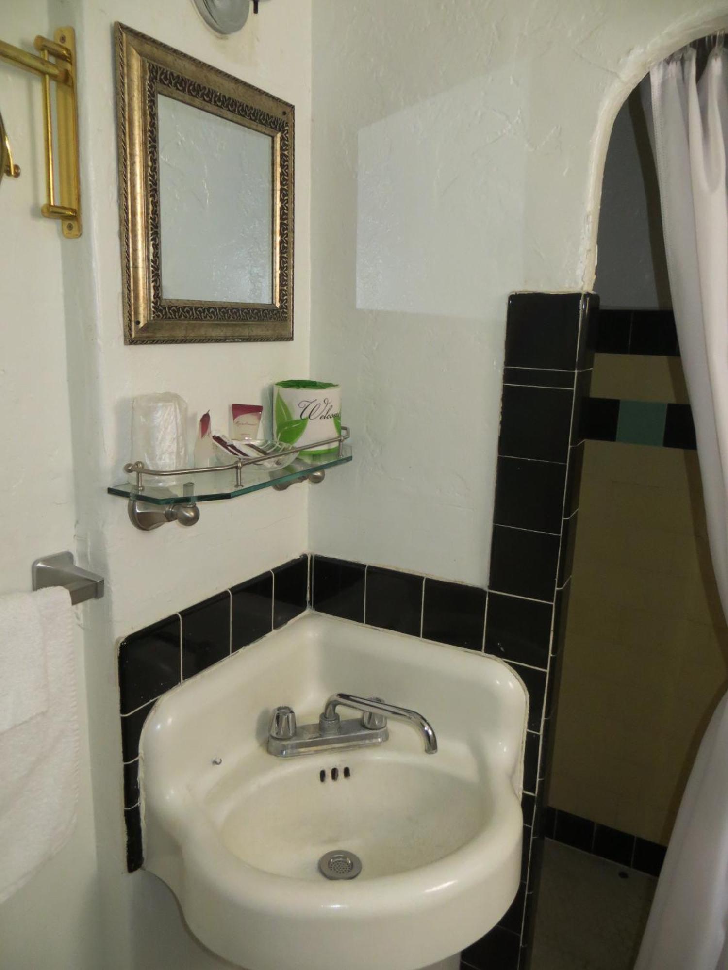 El Trovatore Motel Кингман Екстериор снимка