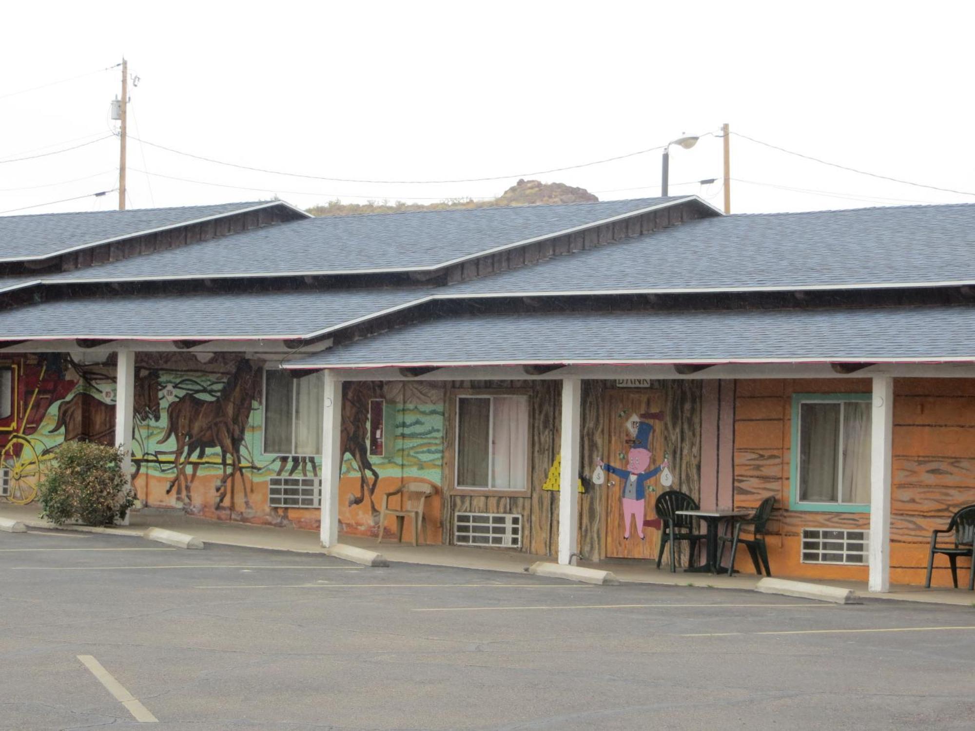 El Trovatore Motel Кингман Екстериор снимка
